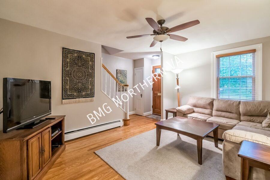 1132 Powhatan St - Photo 4 of 28