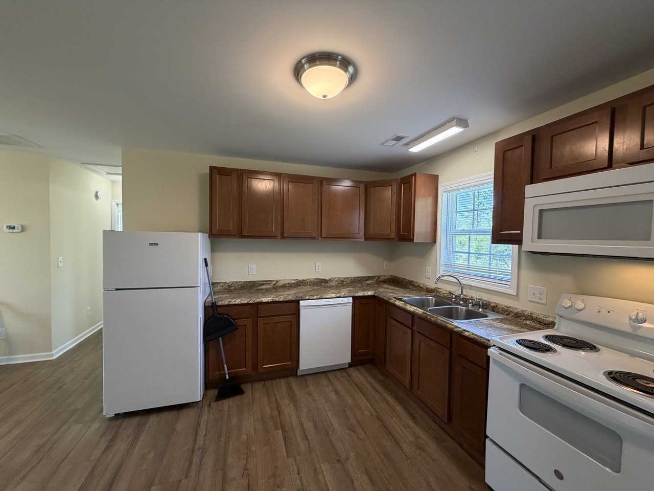 4876 Loop Rd - Photo 4 of 15