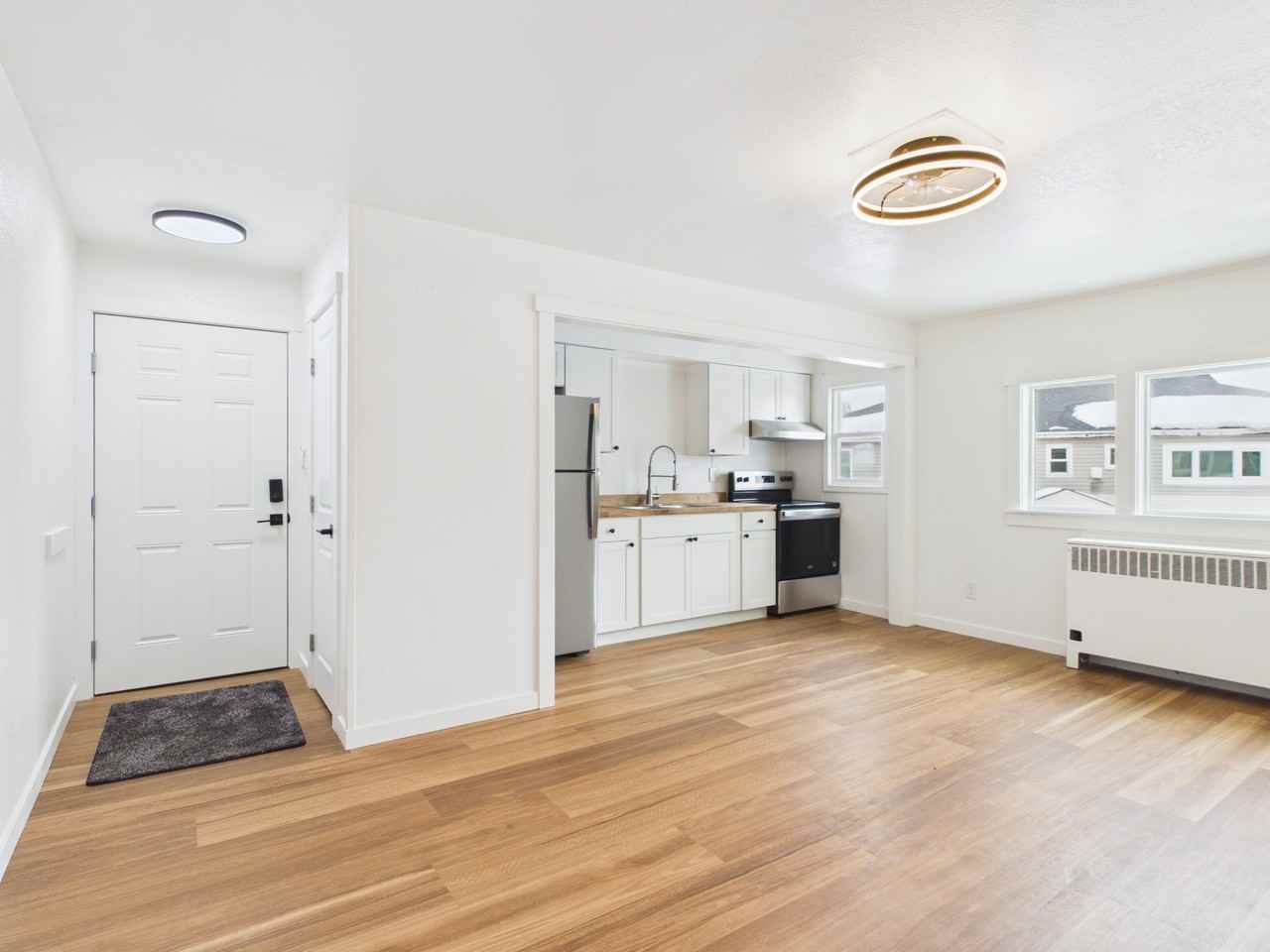 926 Gilmore St #F - Photo 2 of 15