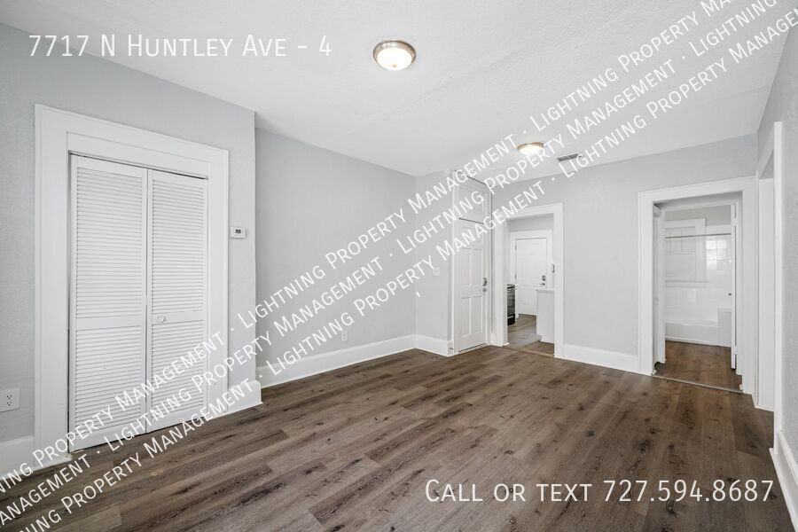 7717 N Huntley Ave #4 - Photo 2 of 33
