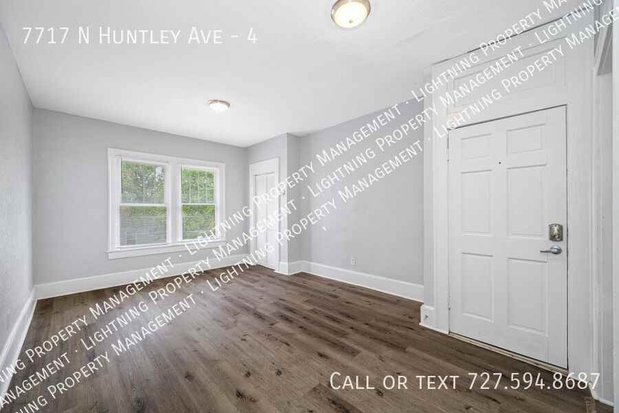 7717 N Huntley Ave #4 - Photo 3 of 33