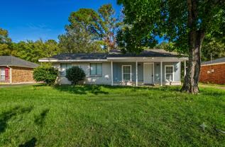 6458 Pinebrook Dr - Photo 1 of 1