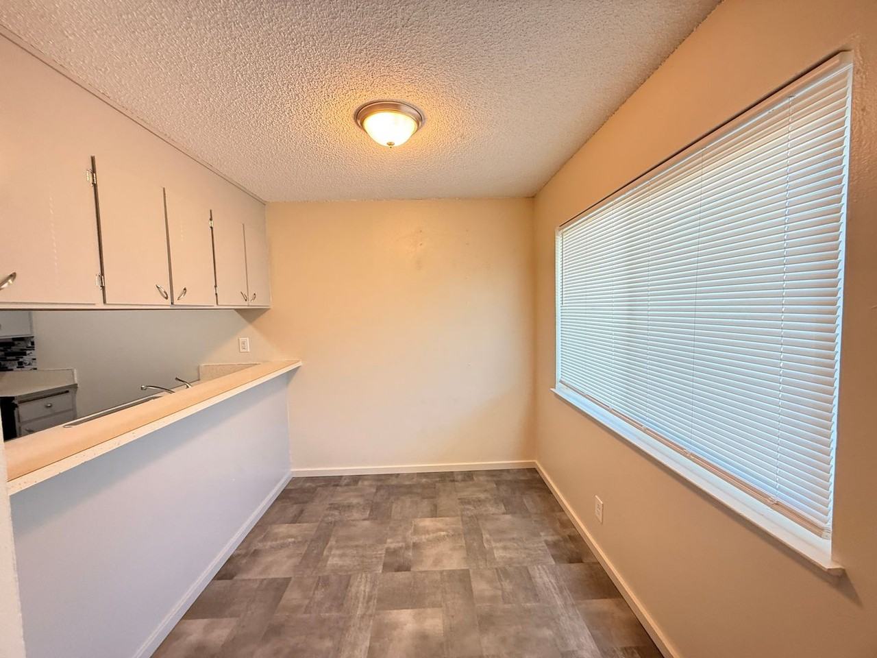 447 S E St #19 - Photo 3 of 8
