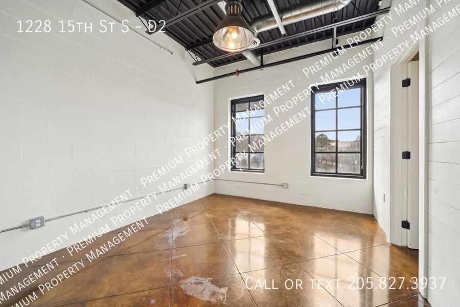 1228 15th St S #D2 - Photo 2 of 45