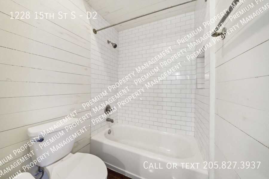 1228 15th St S #D2 - Photo 4 of 45