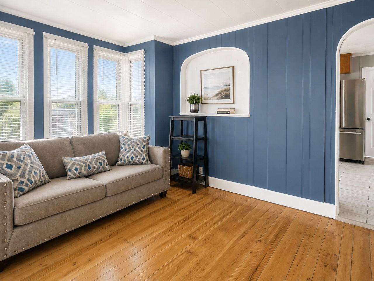 1527 Purchase St #1 - Photo 4 of 10