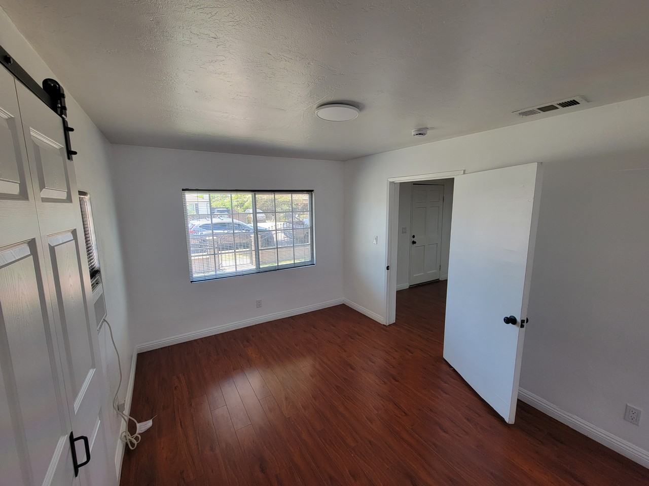 160 N Soldano Ave #NA - Photo 4 of 26