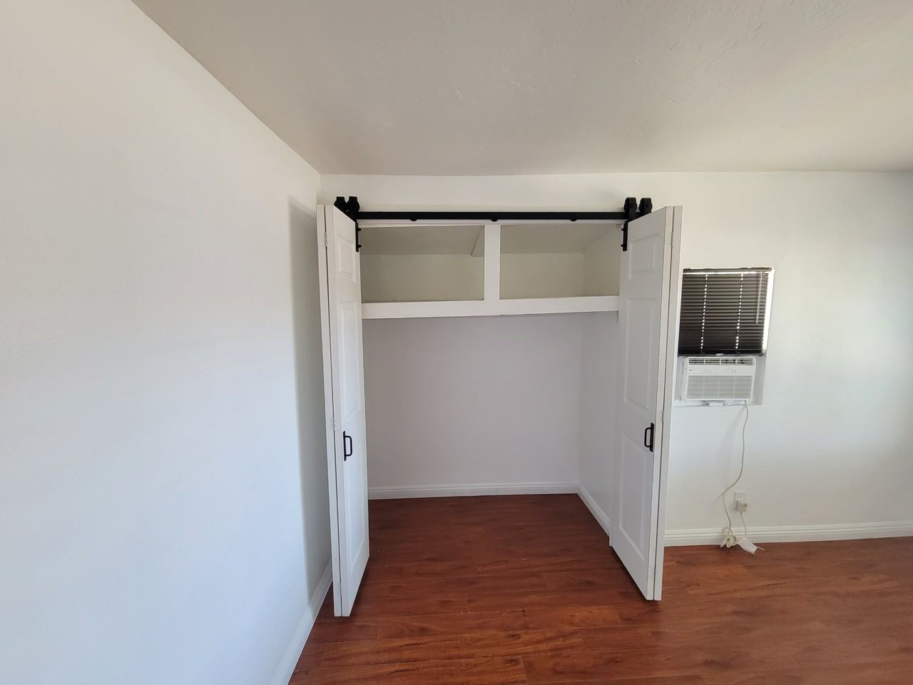 160 N Soldano Ave #NA - Photo 5 of 26