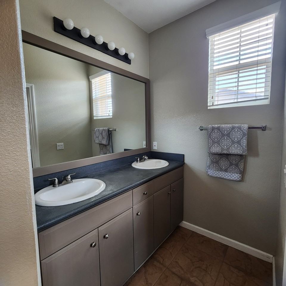 872 Compass Way #NA - Photo 4 of 13