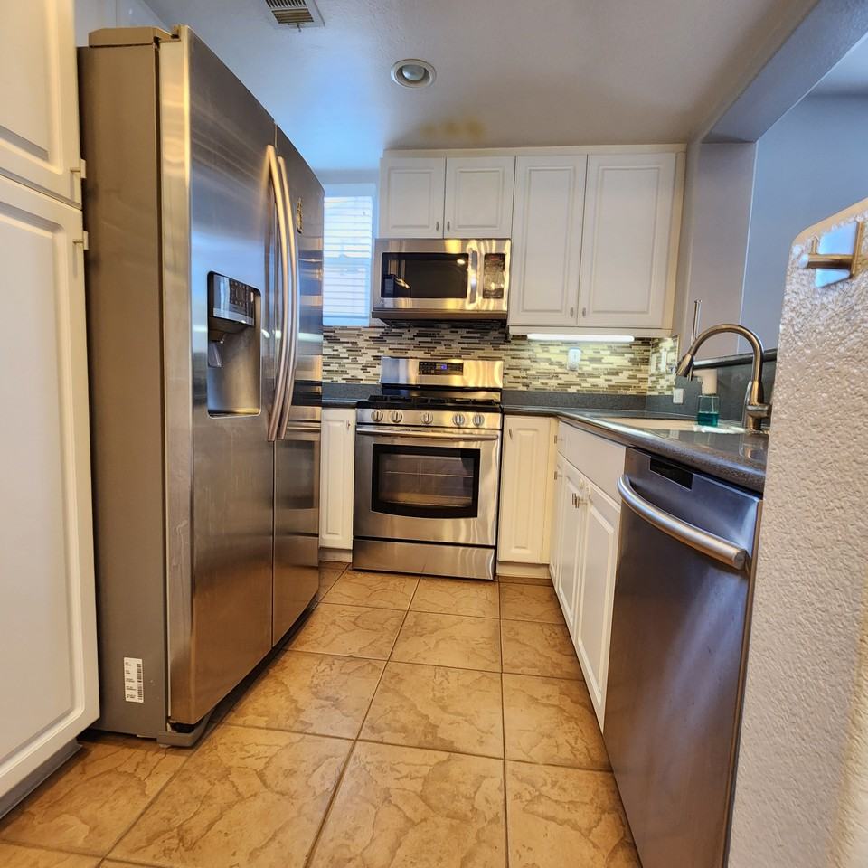 872 Compass Way #NA - Photo 6 of 13