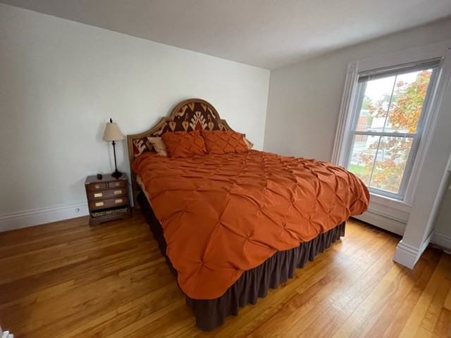 49 Warren St #B - Photo 4 of 34