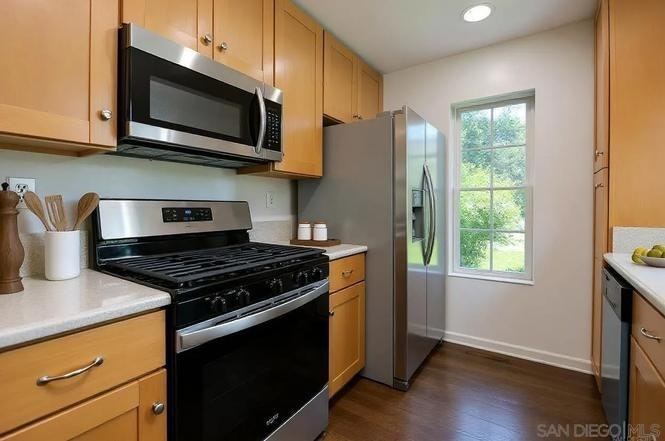 13076 Wimberly Square, Unit 03076 - Photo 4 of 6