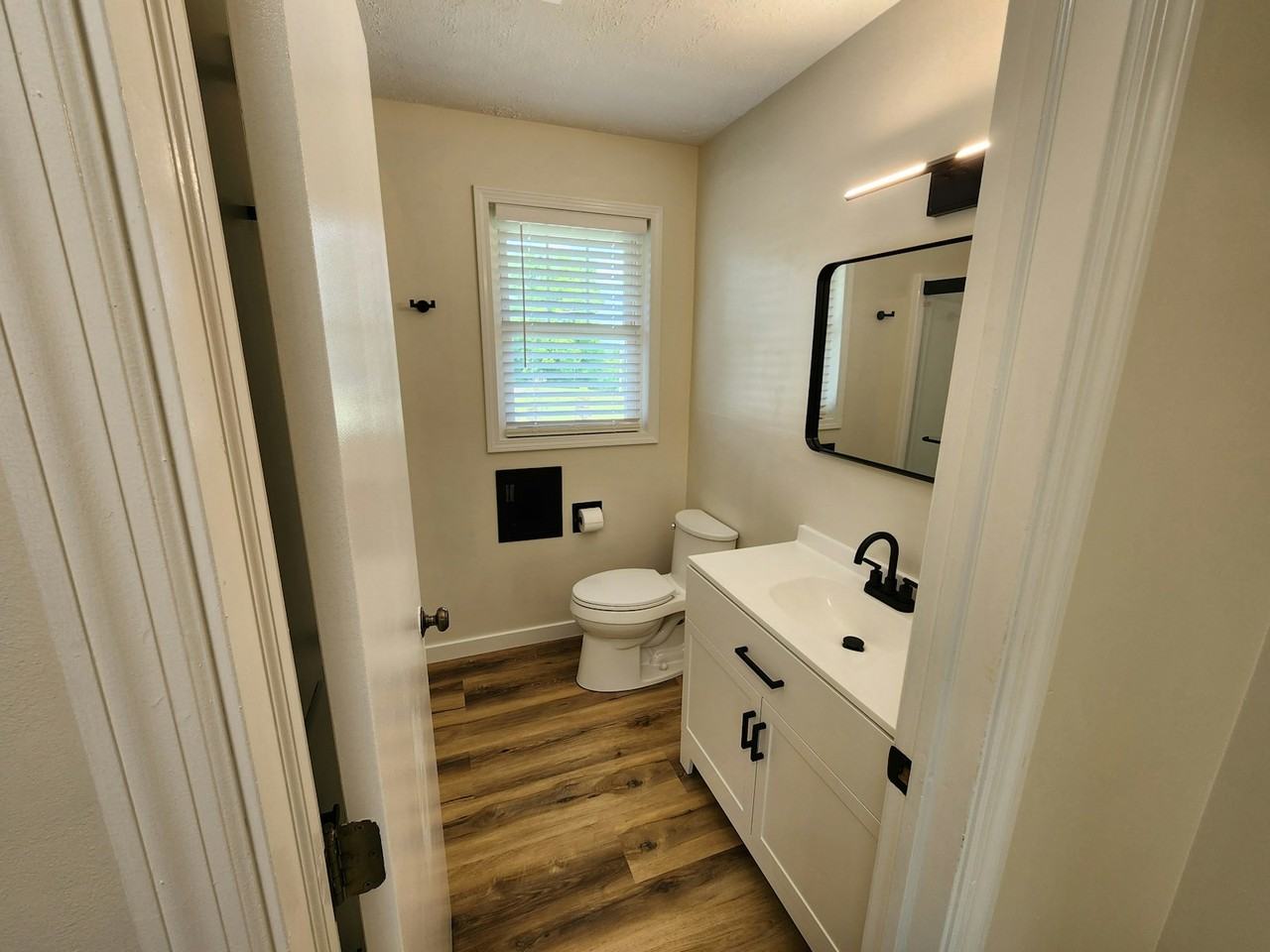 6295 Dresden Rd, Unit A - Photo 7 of 29