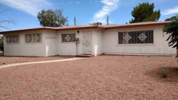 featured image of 713 W Monroe Ave