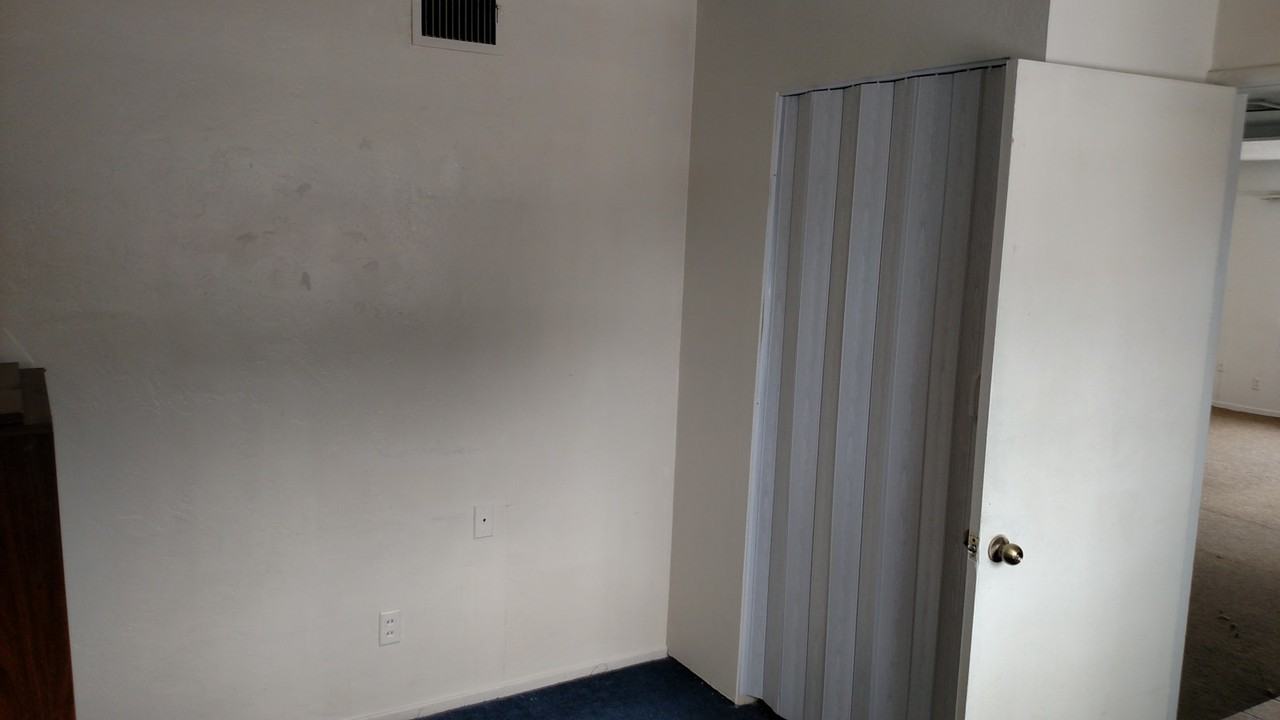 713 West Monroe Avenue, Unit Main House - Photo 4 of 24
