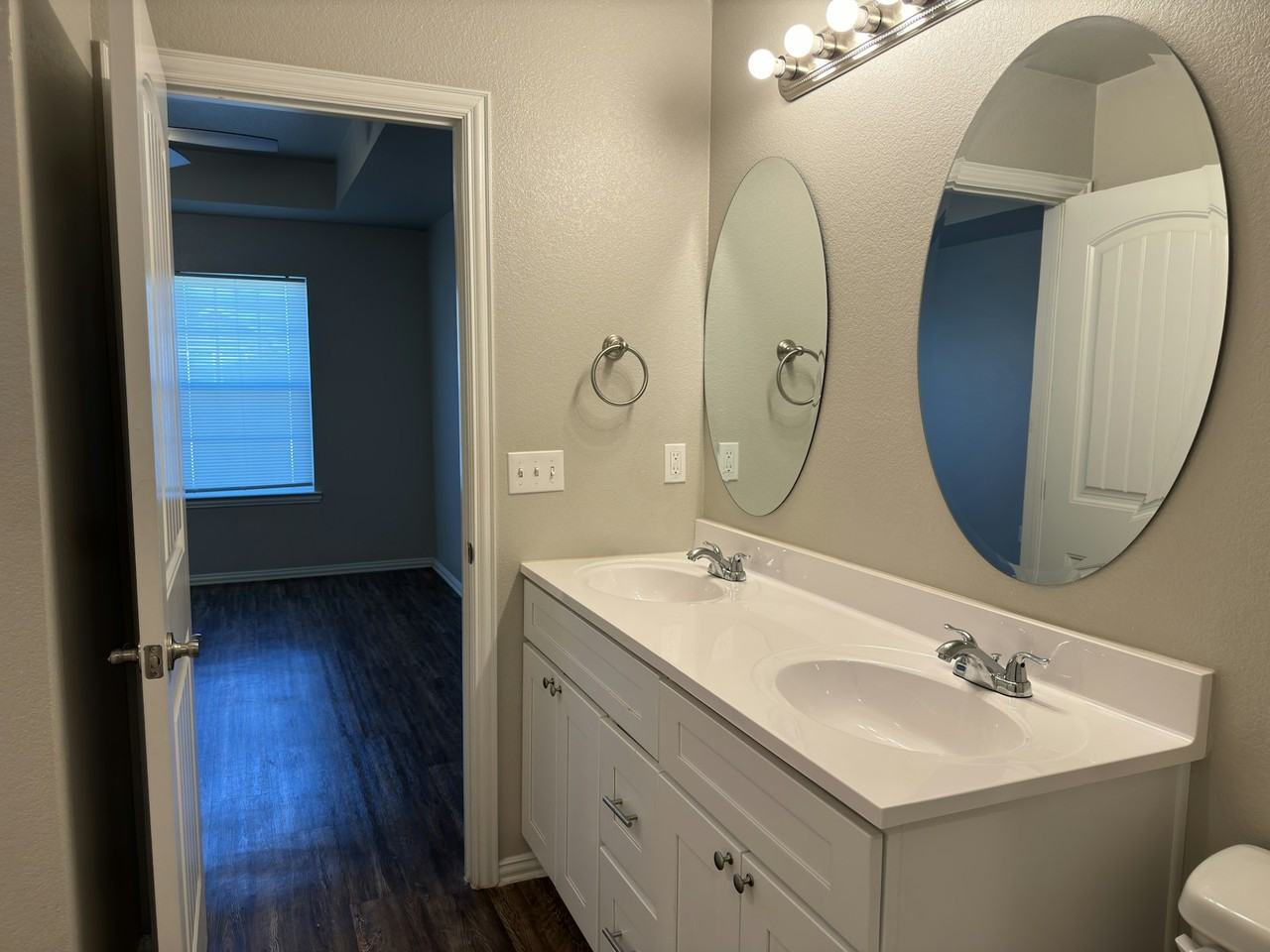 12166 Kay Circle - Photo 3 of 7