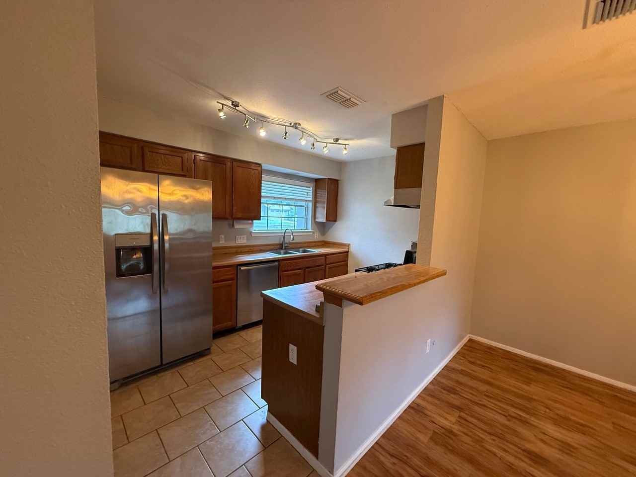 2811 Crownspoint Dr #1 - Photo 5 of 25