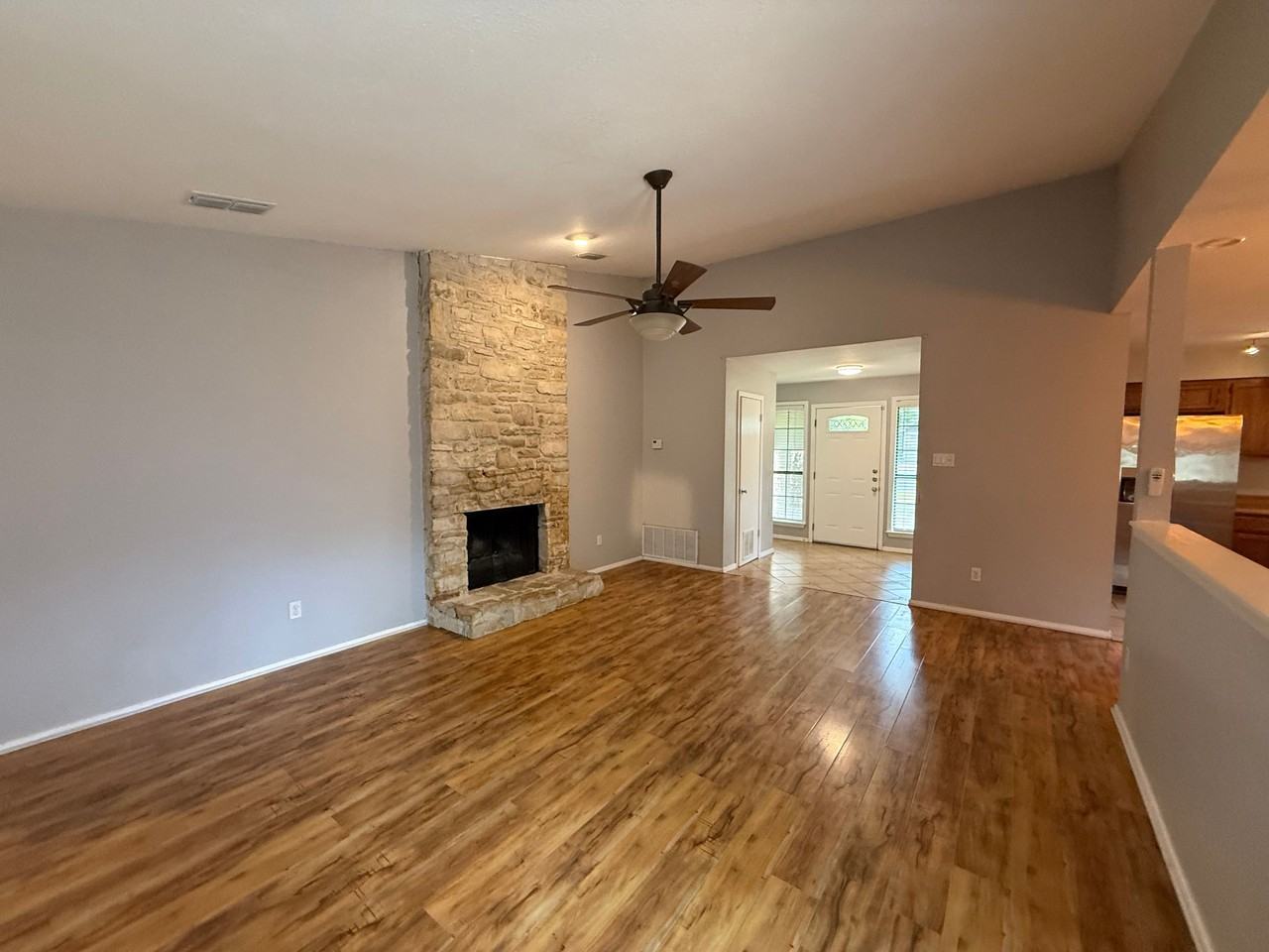 2811 Crownspoint Dr #1 - Photo 7 of 25