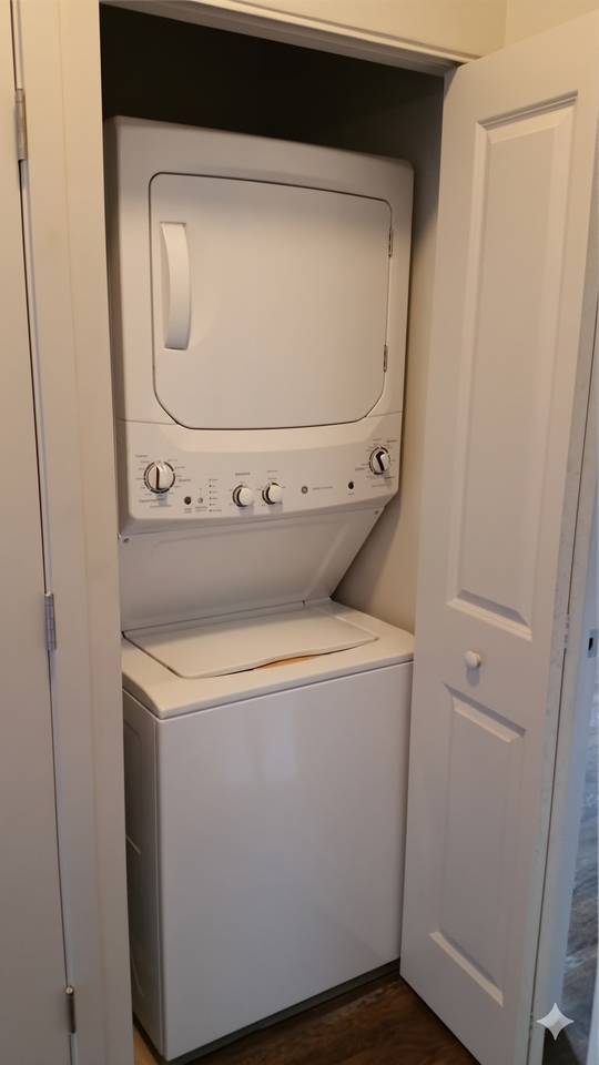 1014 N Winchester Ave - Photo 6 of 7