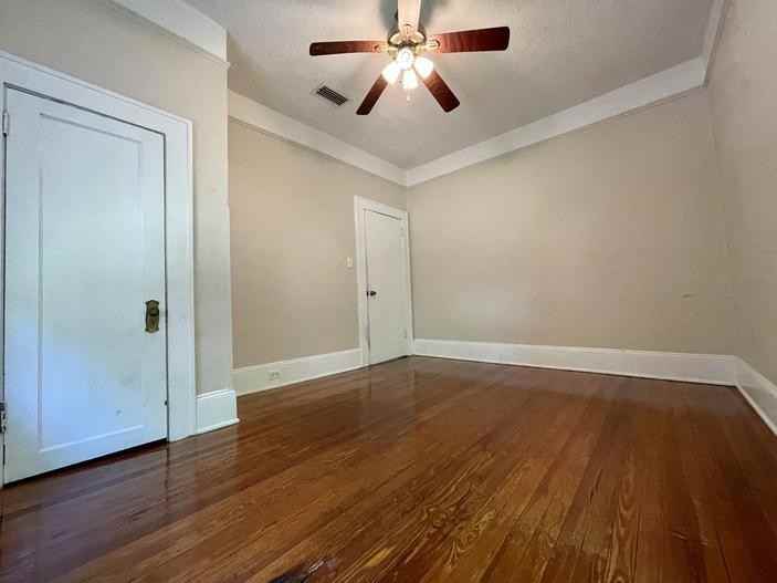 824 Northeast 3rd Avenue - Photo 6 of 9