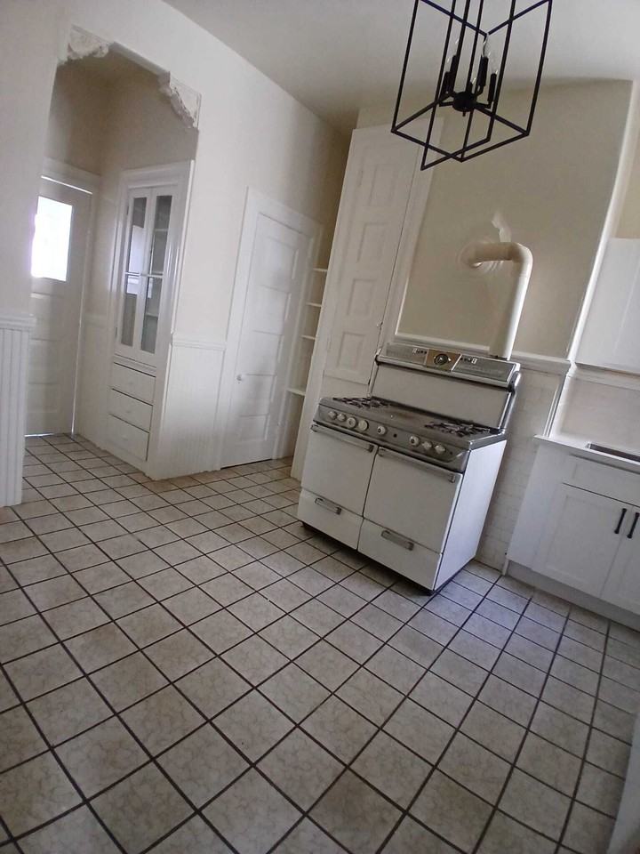 1323-1327 Masonic Avenue - Photo 3 of 9