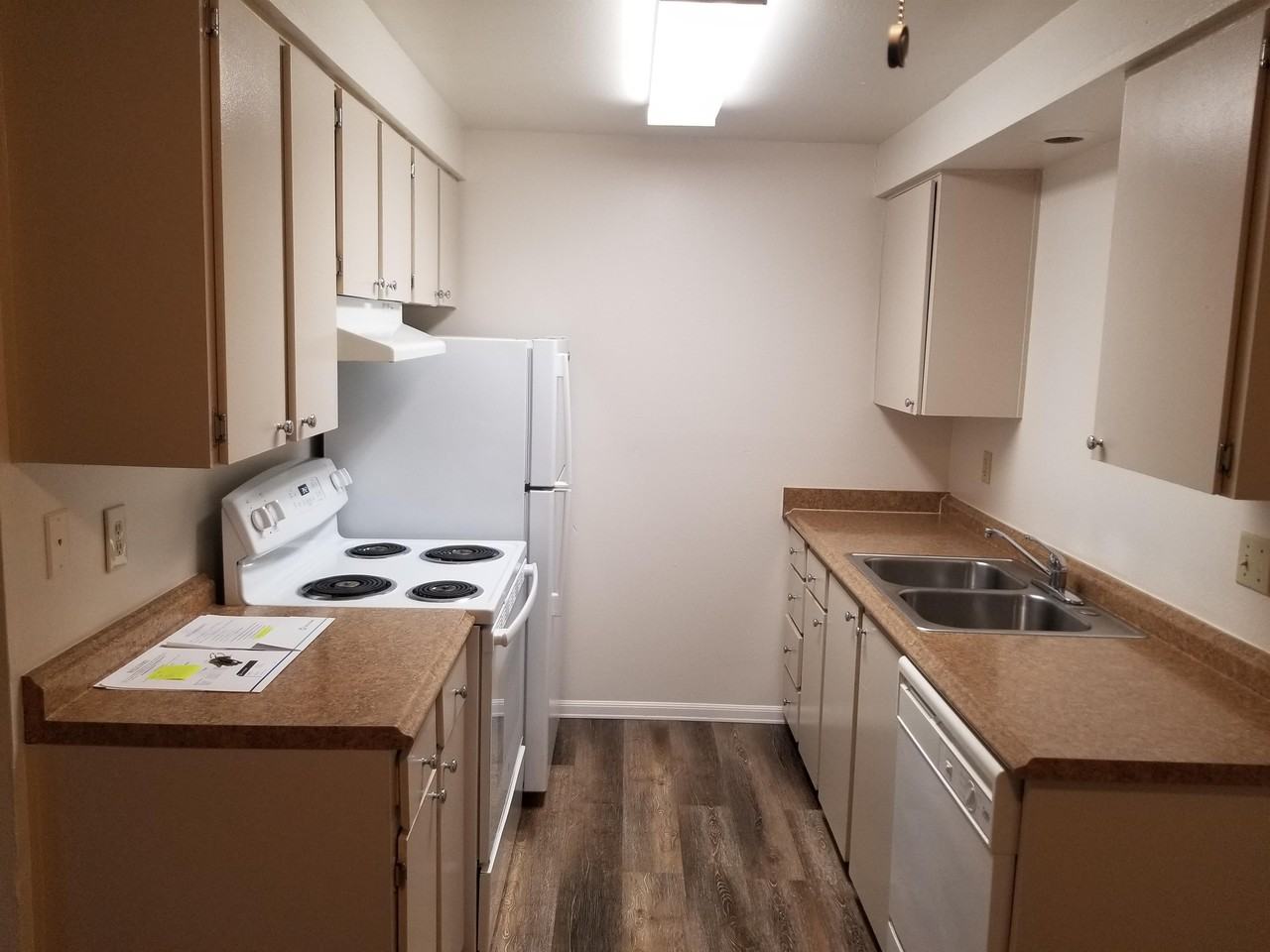Clark Creek Apts - Photo 4 of 26