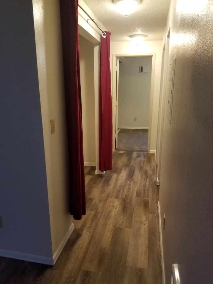 Clark Creek Apts - Photo 5 of 26