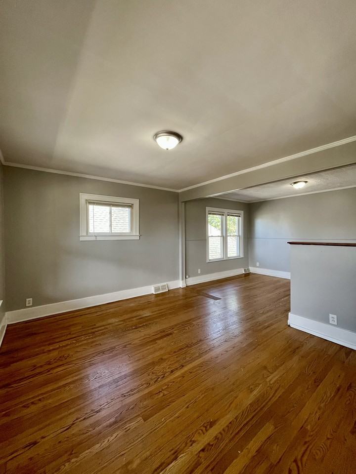168 Bondie St #168 - Photo 4 of 18