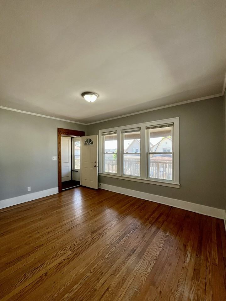 168 Bondie St #168 - Photo 5 of 18