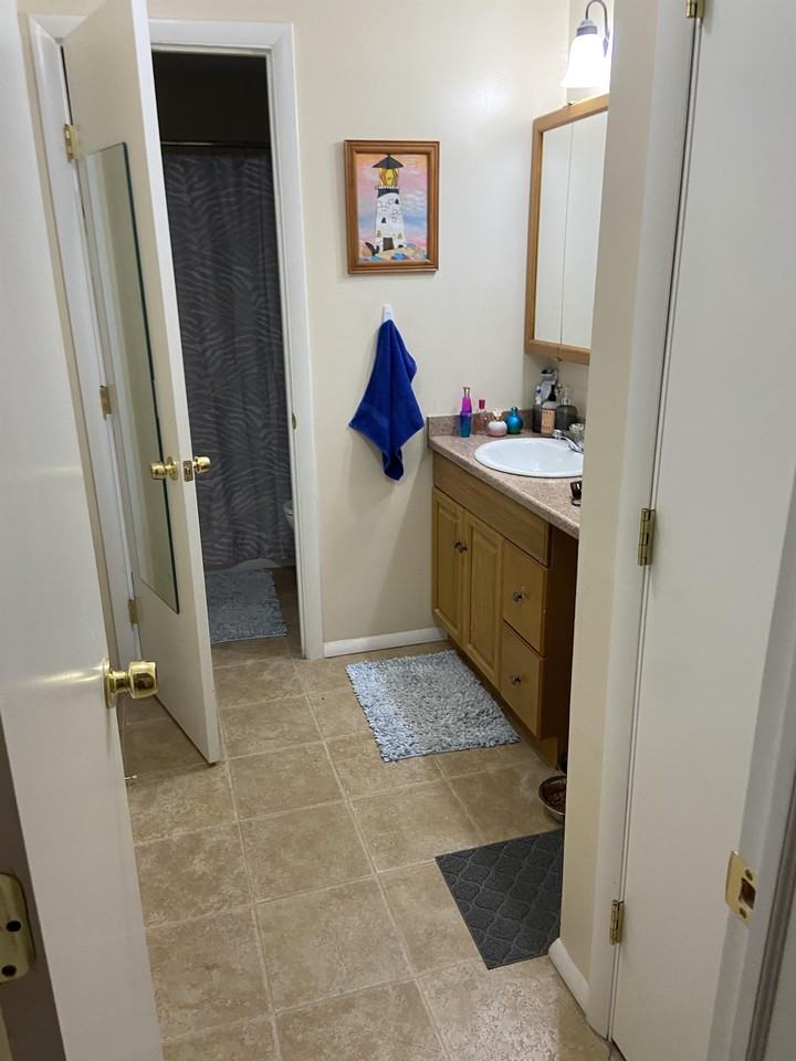 2584 Earl St - Photo 2 of 7