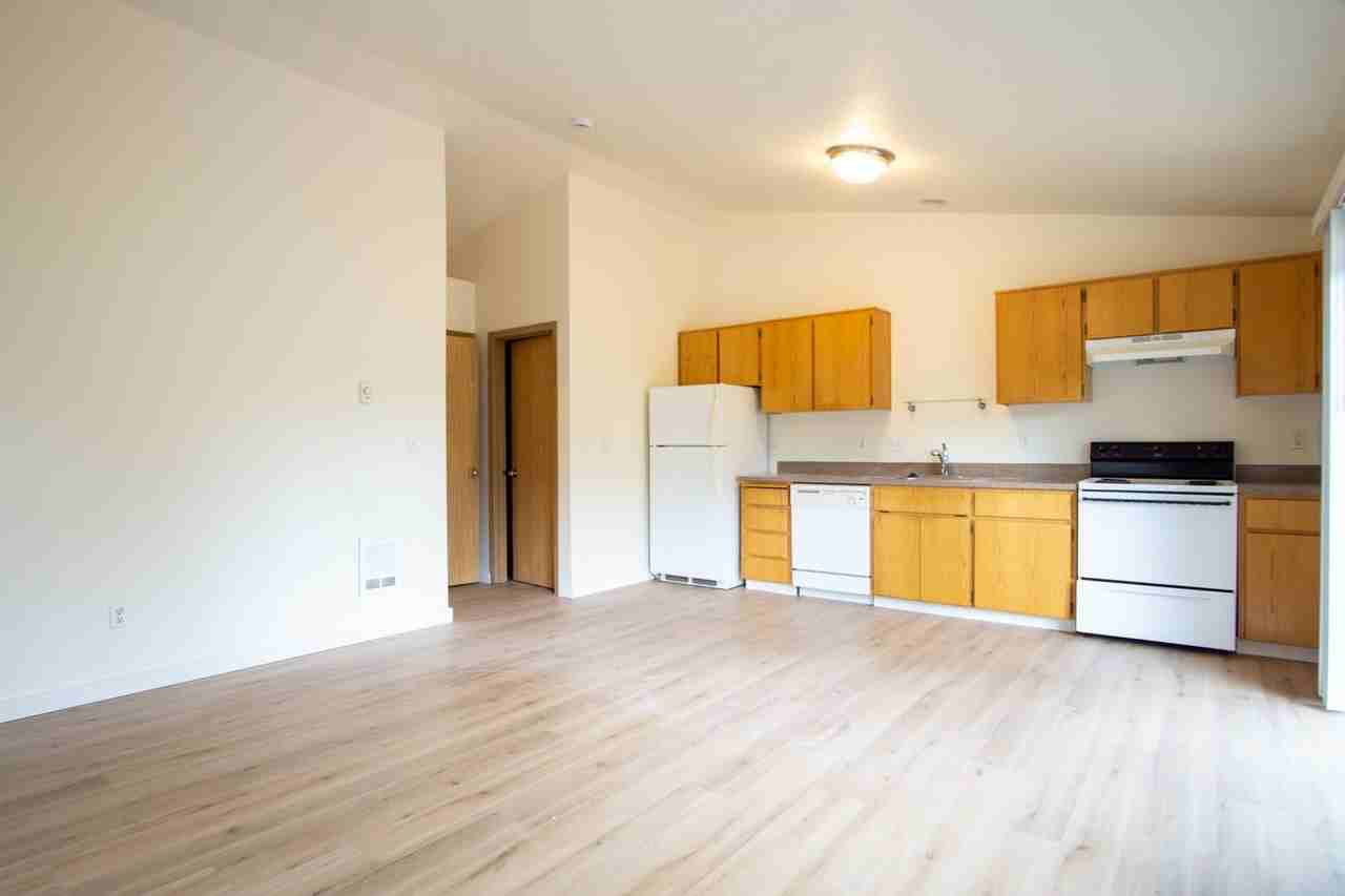 130 Se 105th Ave #H2 - Photo 2 of 14