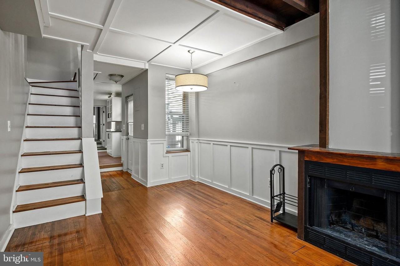 2228 Essex St #1 - Photo 4 of 18