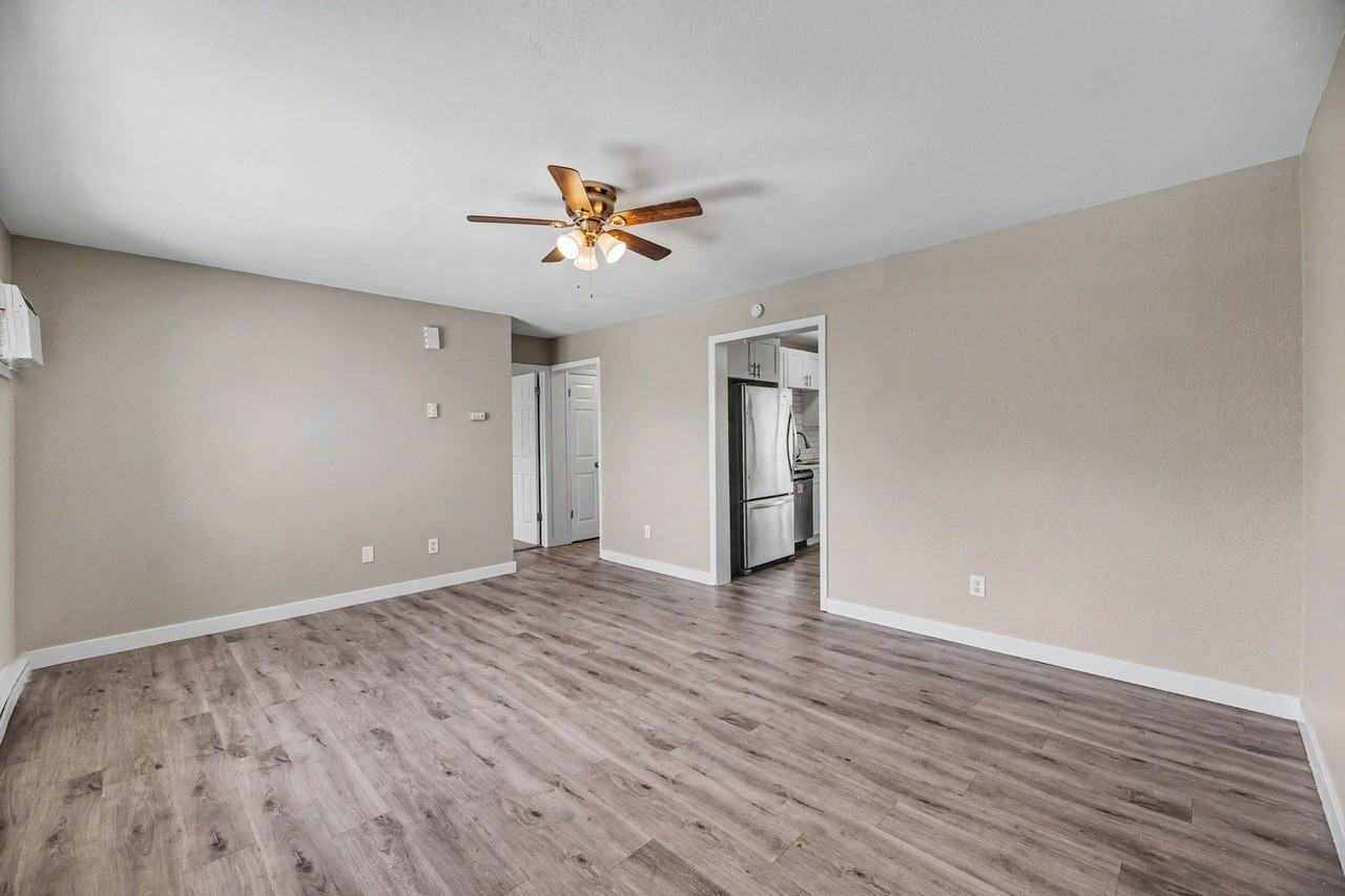 5415 Alcott St - Photo 5 of 22