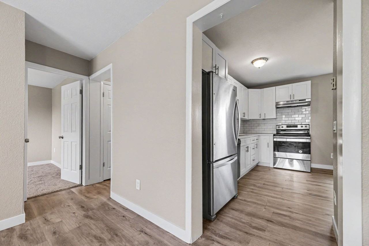 5415 Alcott St - Photo 6 of 22