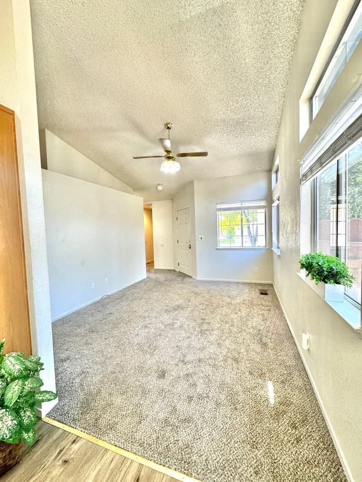 7607 Water View Way - Photo 7 of 21
