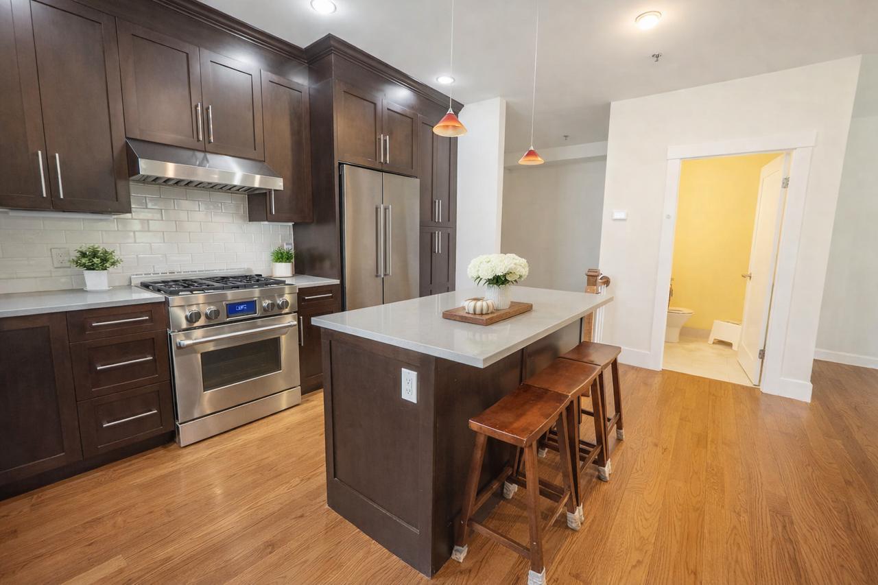 9 Montague St #3