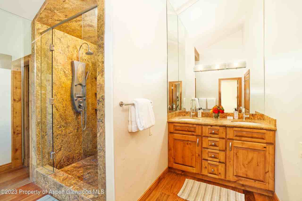129 Heather Ln - Photo 7 of 15