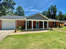 featured image of 203 Jarrett Dr