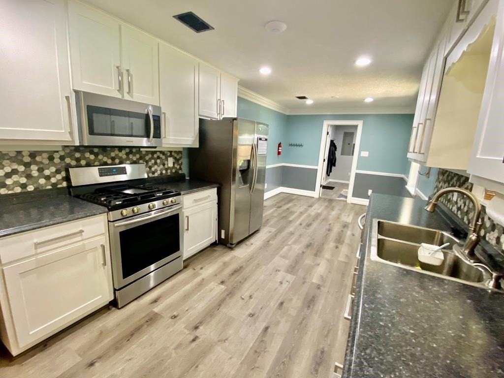 203 Jarrett Dr - Photo 5 of 20