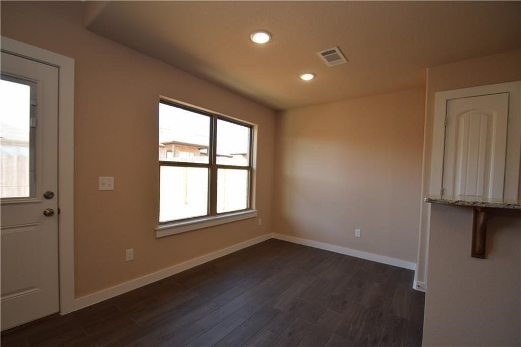1540 Sandpiper St - Photo 2 of 18