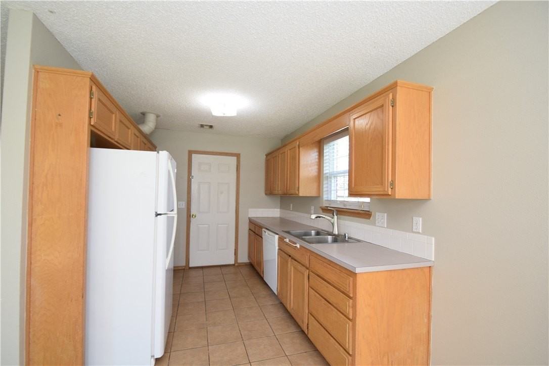 3 Burnett Cir - Photo 2 of 14