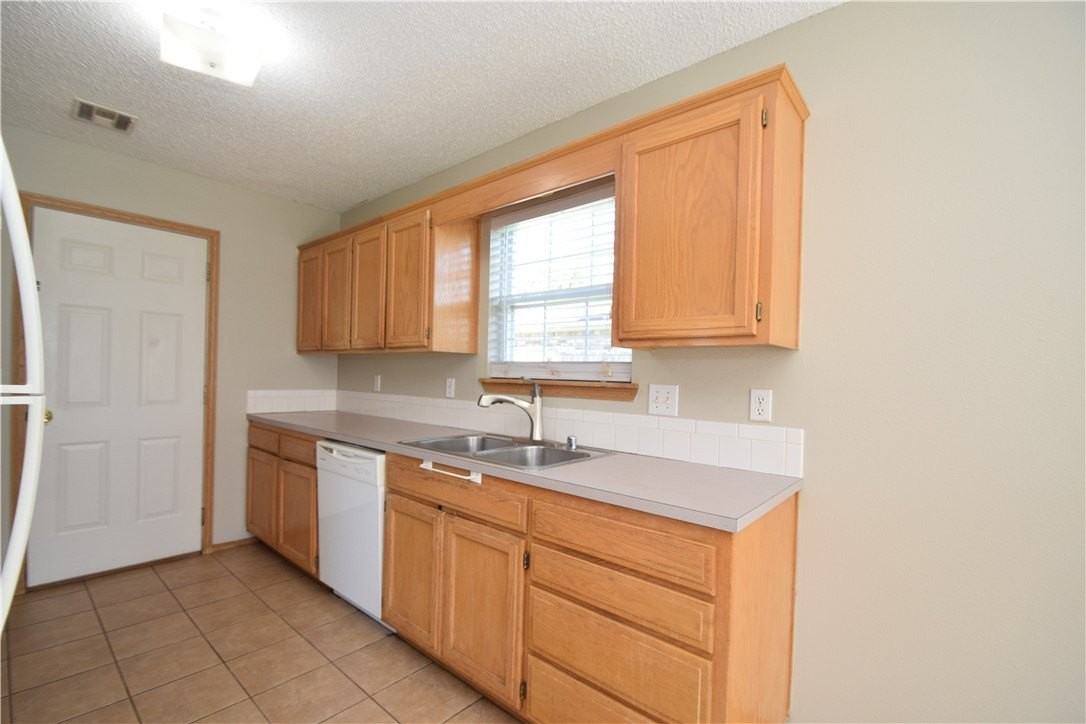 3 Burnett Cir - Photo 3 of 14