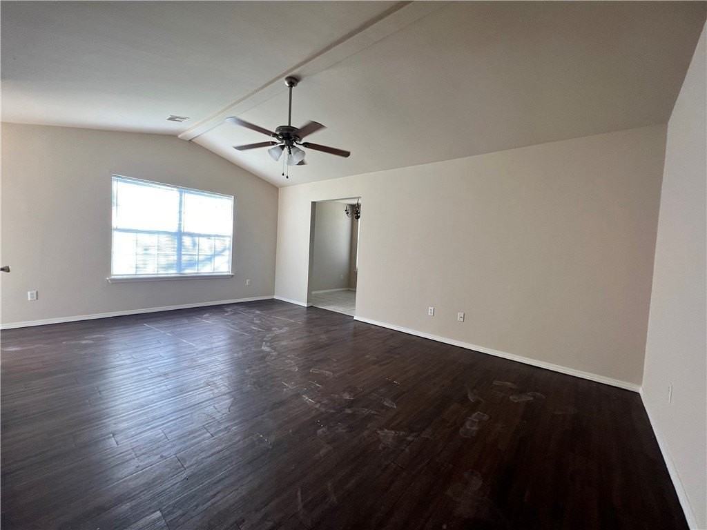 1102 Tunbridge Dr - Photo 2 of 11