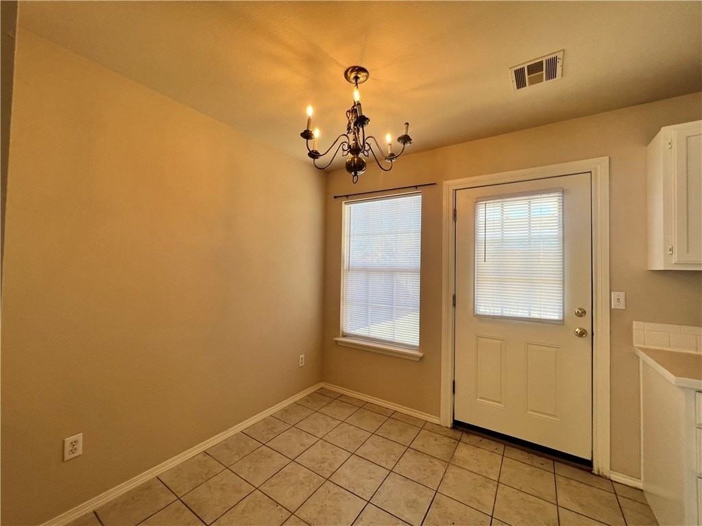 1102 Tunbridge Dr - Photo 4 of 11