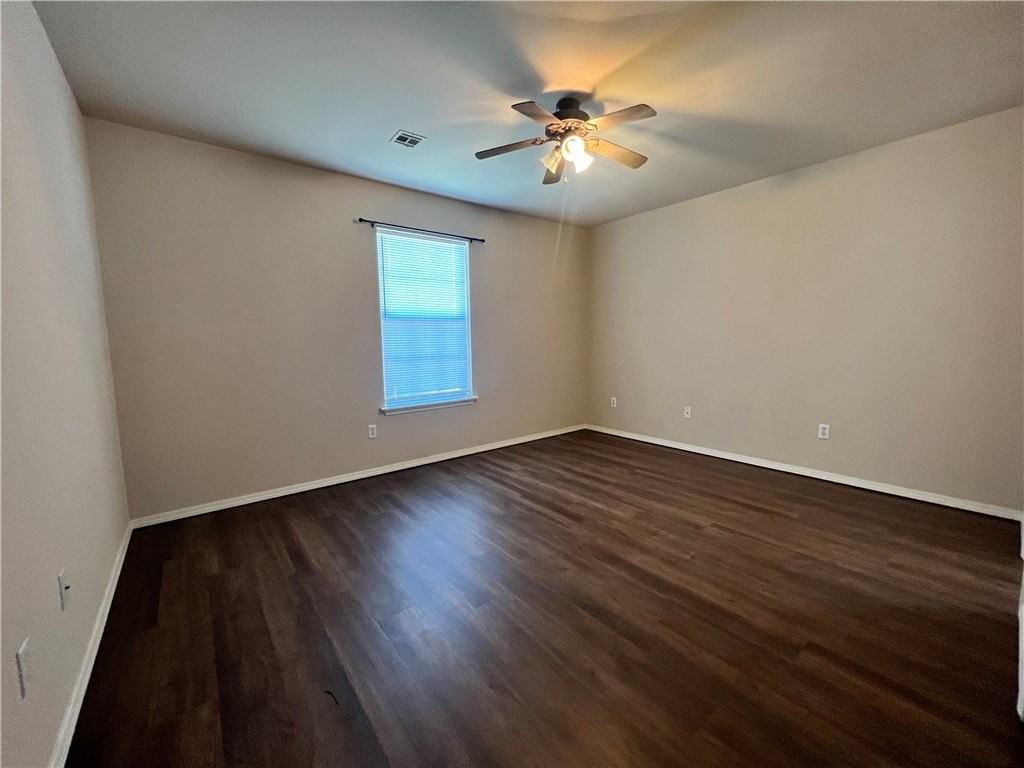 1102 Tunbridge Dr - Photo 5 of 11