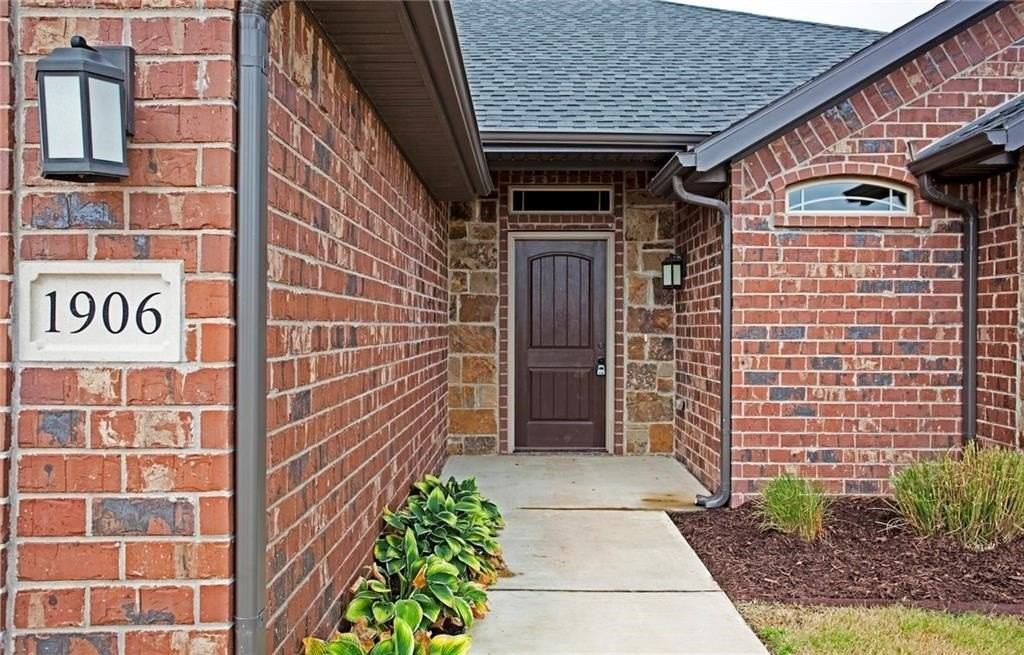 1906 Sw Cypress St - Photo 3 of 25