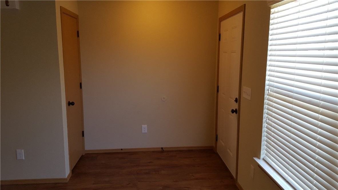 411 S Hunter St Apt 2 #2 - Photo 3 of 15