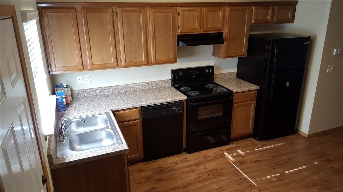 411 S Hunter St Apt 2 #2 - Photo 6 of 15
