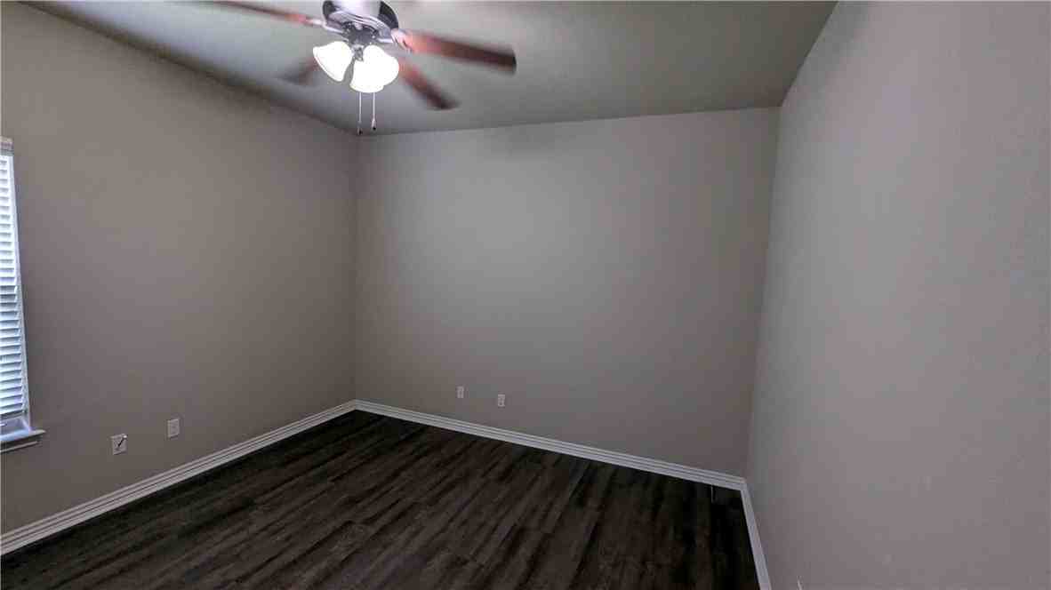 4001 Sw Capstone Ave - Photo 7 of 9