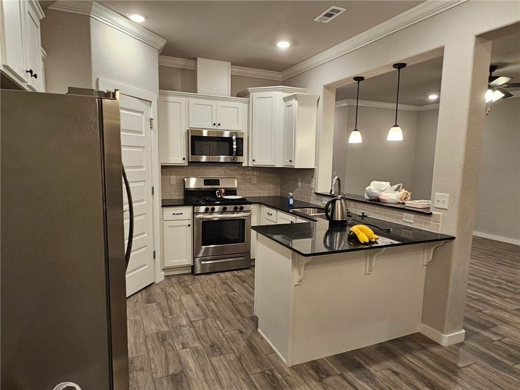 441 Coconut Ln - Photo 4 of 11